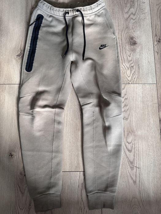 Spodnie dresowe Nike tech fleece S