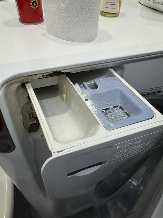 Пральна машинка HOTPOINT-ARISTON AQS63F 29