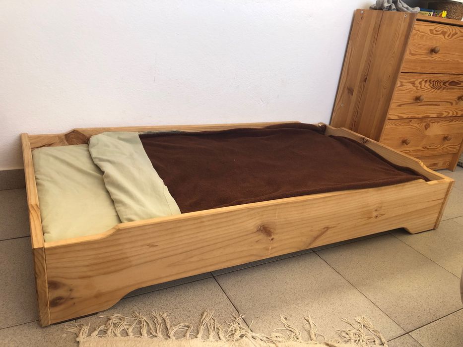 Cama de criança (60x120cm) baixinha c/ colchão