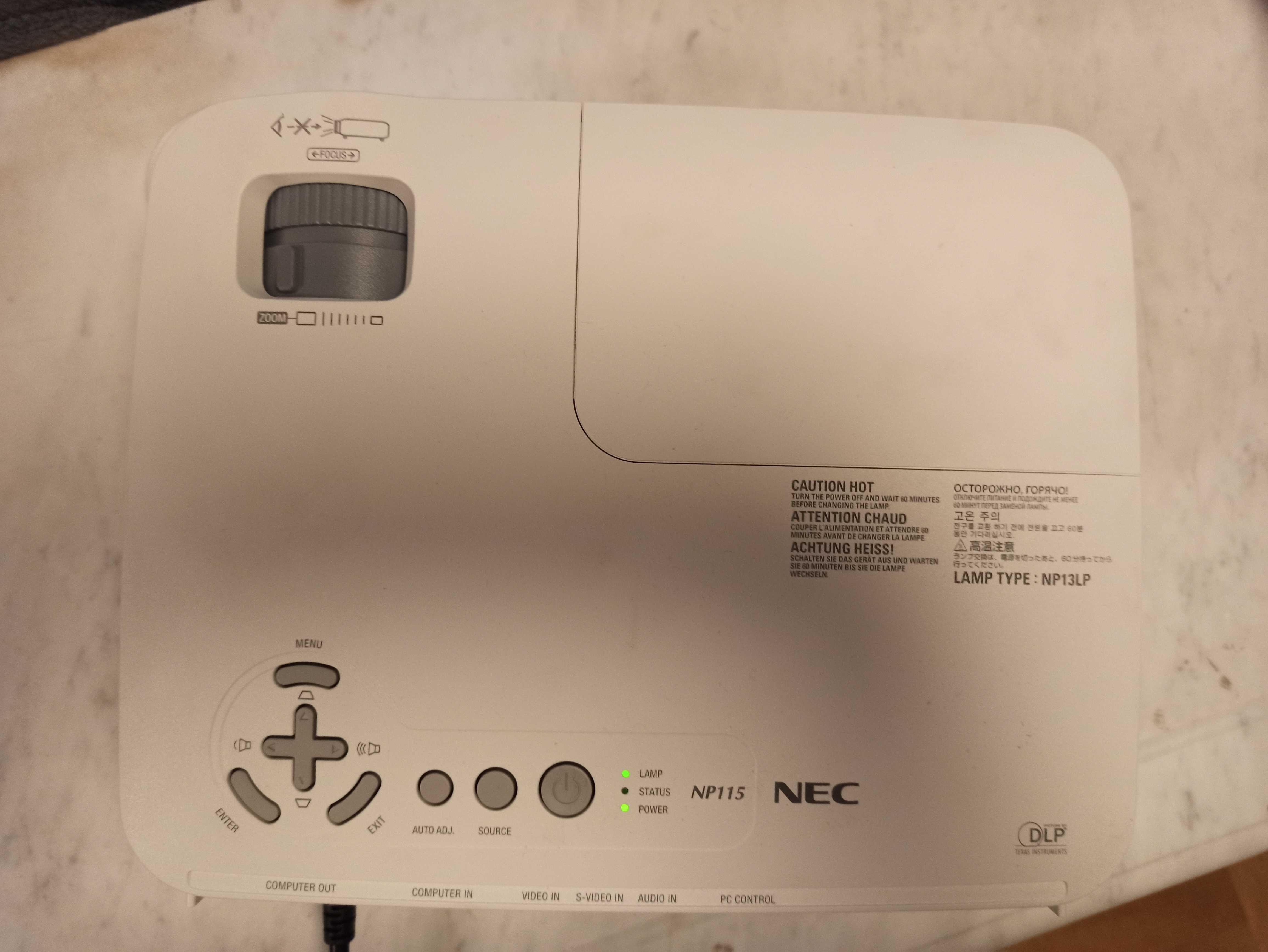 Projektor NEC NP115