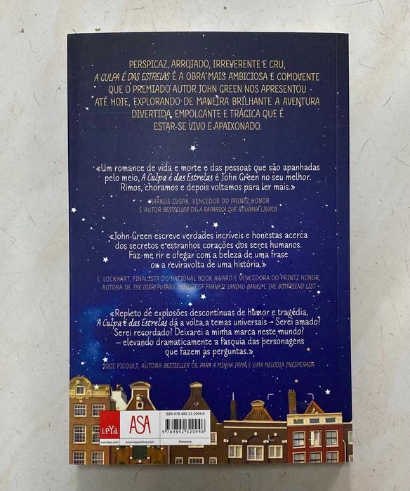 A Culpa é das Estrelas de John Green.