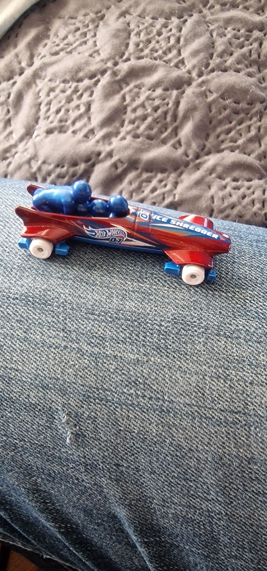 Hot wheels bobslej.