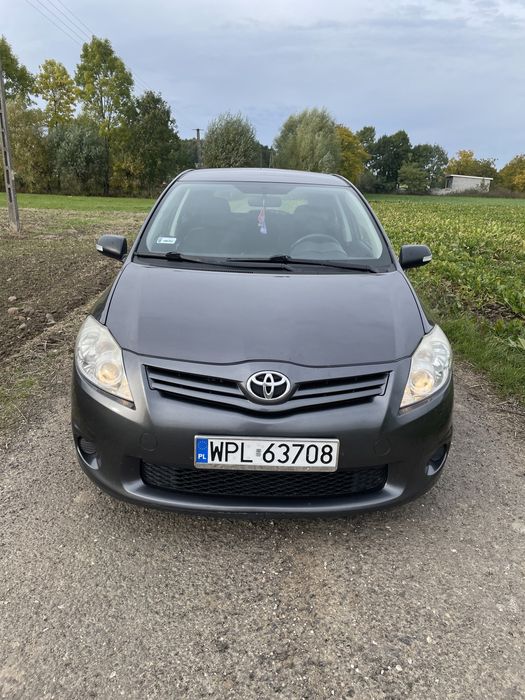 Toyota Auris 1.4 D-4D 2011r