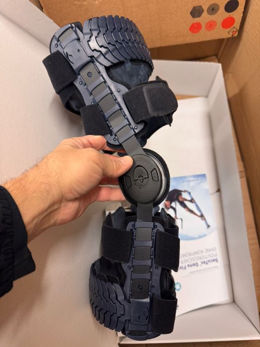 Ортез Bauerfeind SecuTec Genu Flex