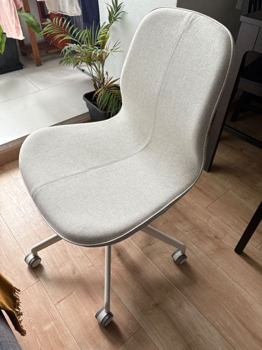 Cadeira de escritório bege\branca