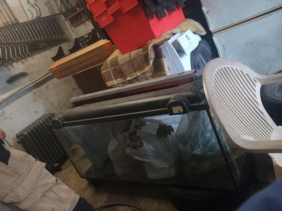 Akwarium 300 l z pełnym wyposażeniem – używane