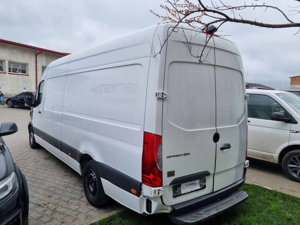 Разборка Mercedes Sprinter 907 910 Кузов Бочина Четверть Двері