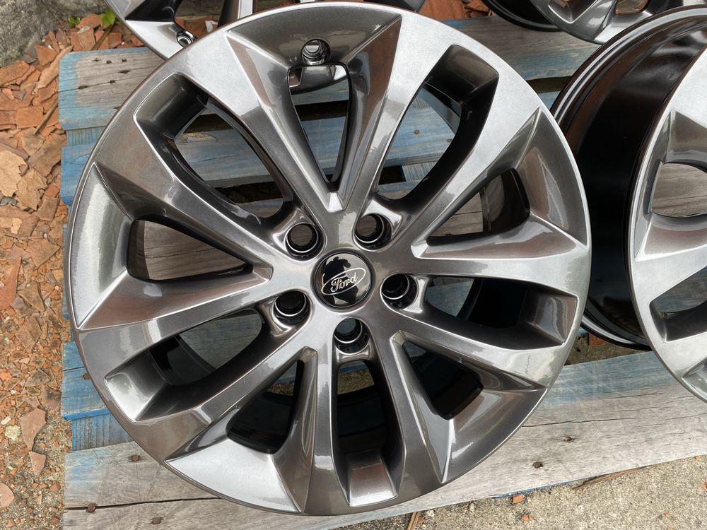 Oryginale felgi aluminiowe 17 cali 5x108 Ford Kuga mondeo c-max