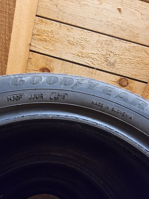 Goodyear Vector 4Season R16 205/55