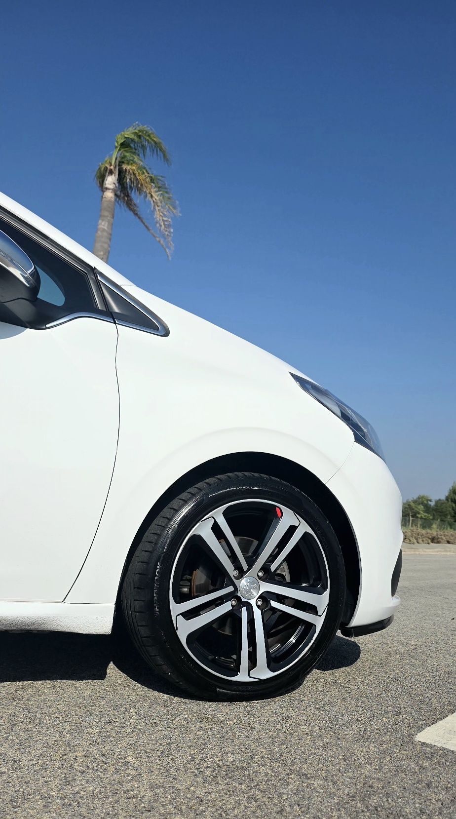 Peugeot 208 GT Line 1.6 HDi – 2016
90.000 km