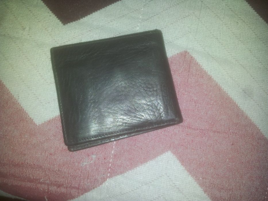 Carteira L27 e carteira simples preta