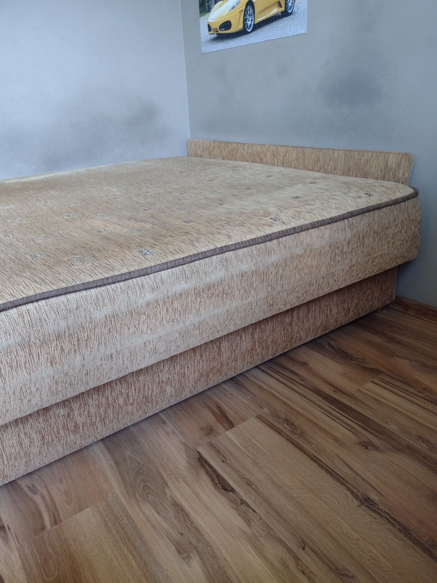Duży tapczan łóżko 140cm x 200cm
