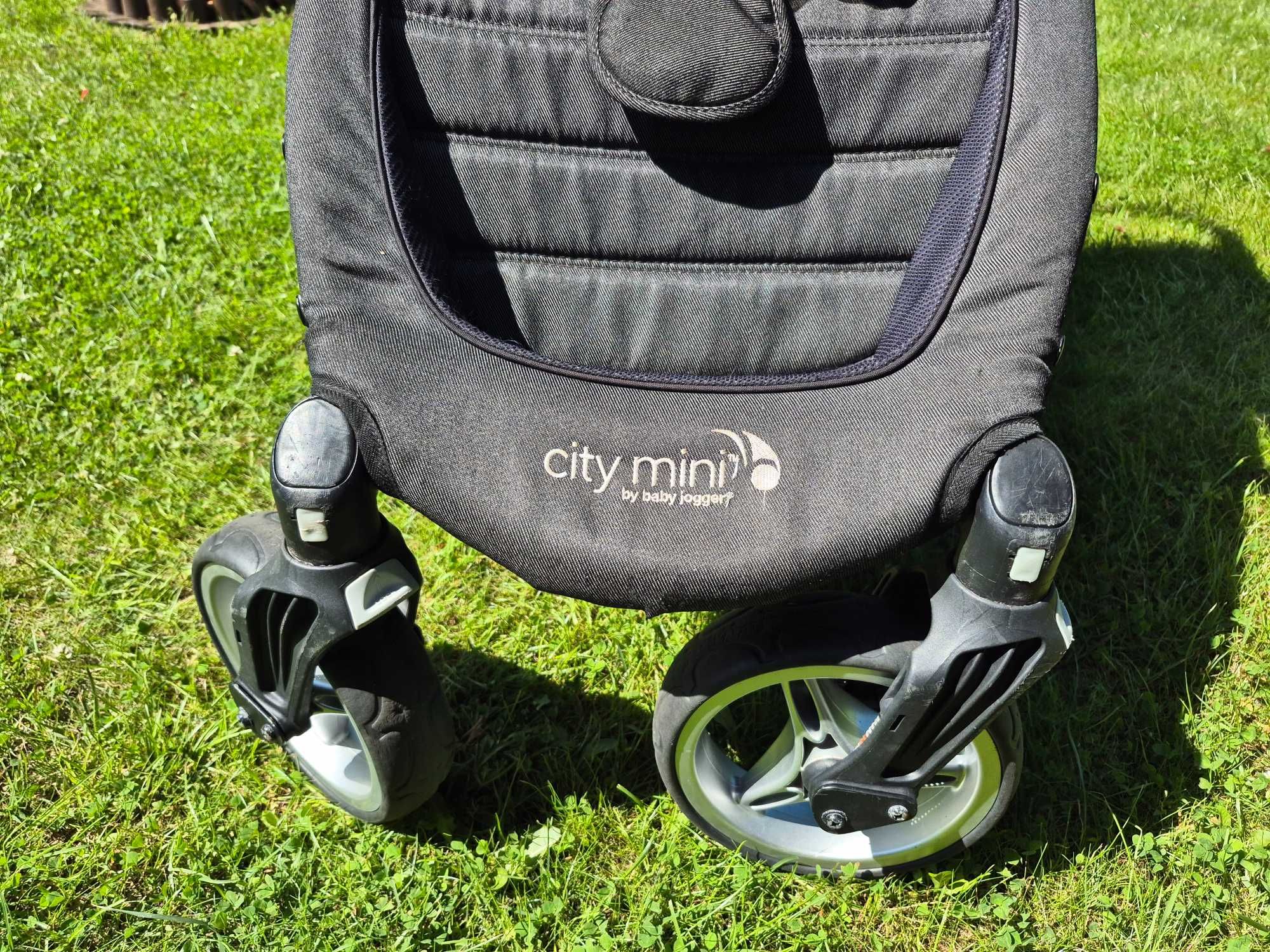 Wózek spacerowy Baby Jogger City