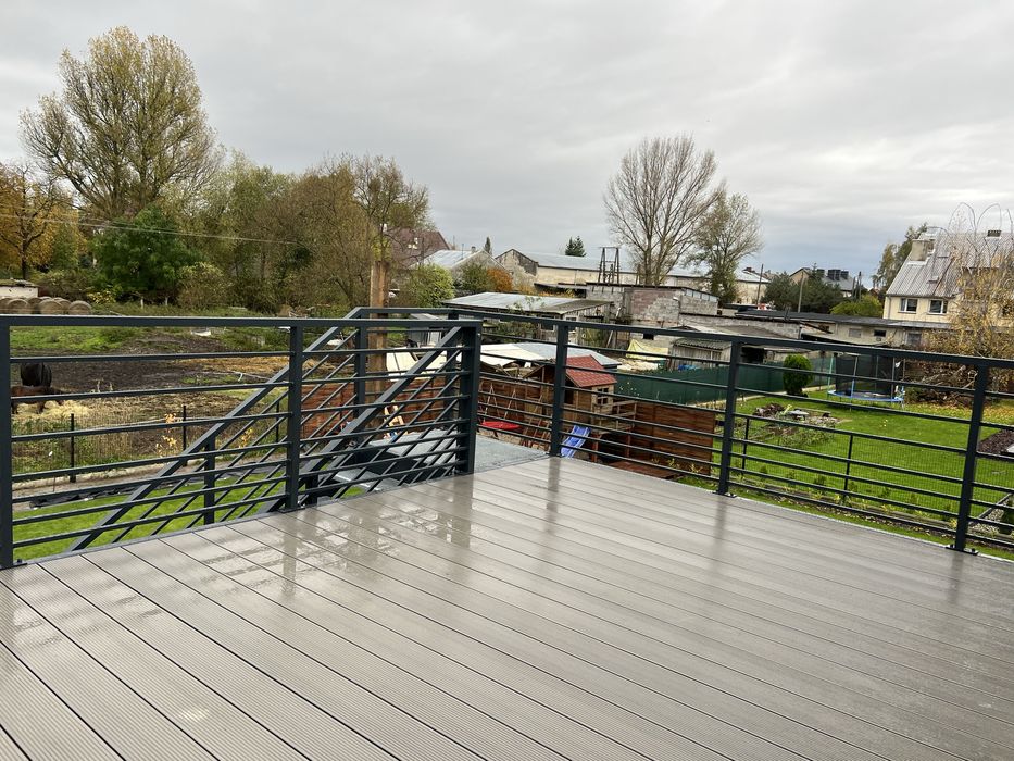 Taras balkon schody zewnętrzne