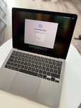Apple MacBook Air M1 13 8/256 stan idealny