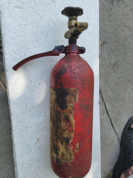 Балон для углекислоты,кислорода на 2 литра