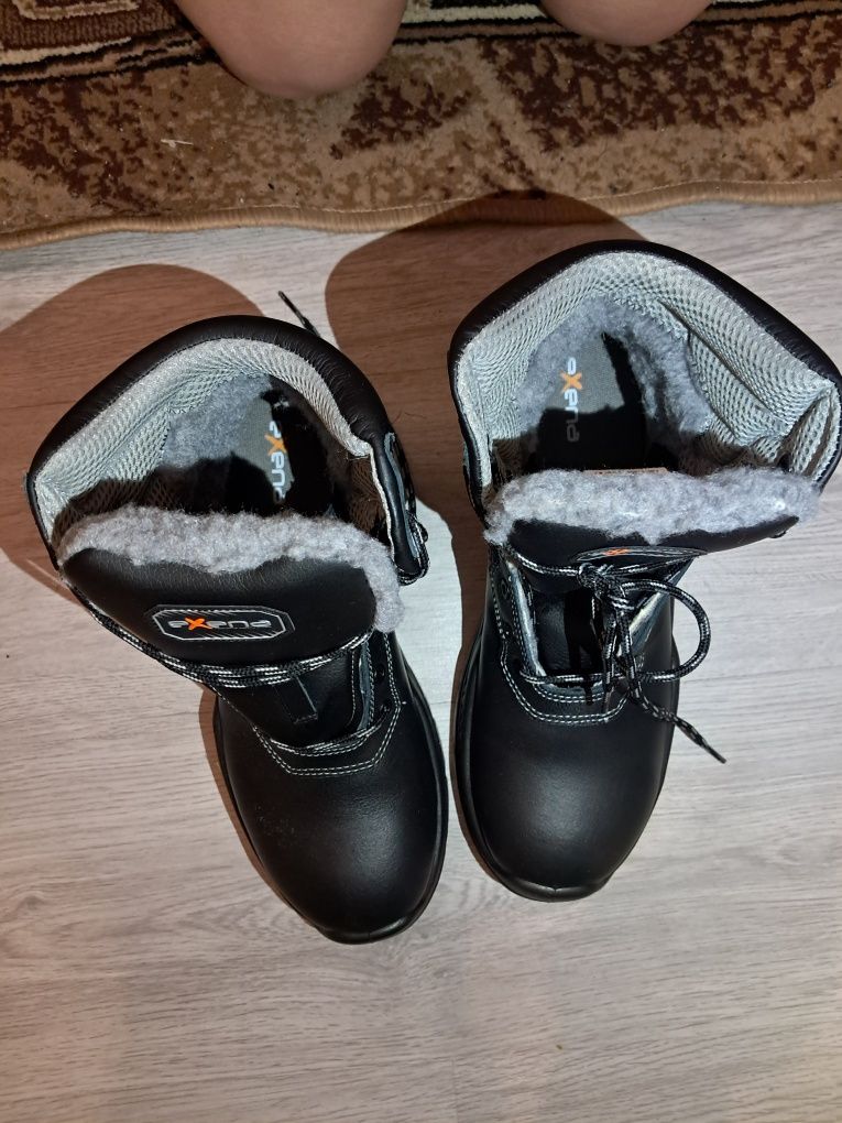 Buty robocze zimowe