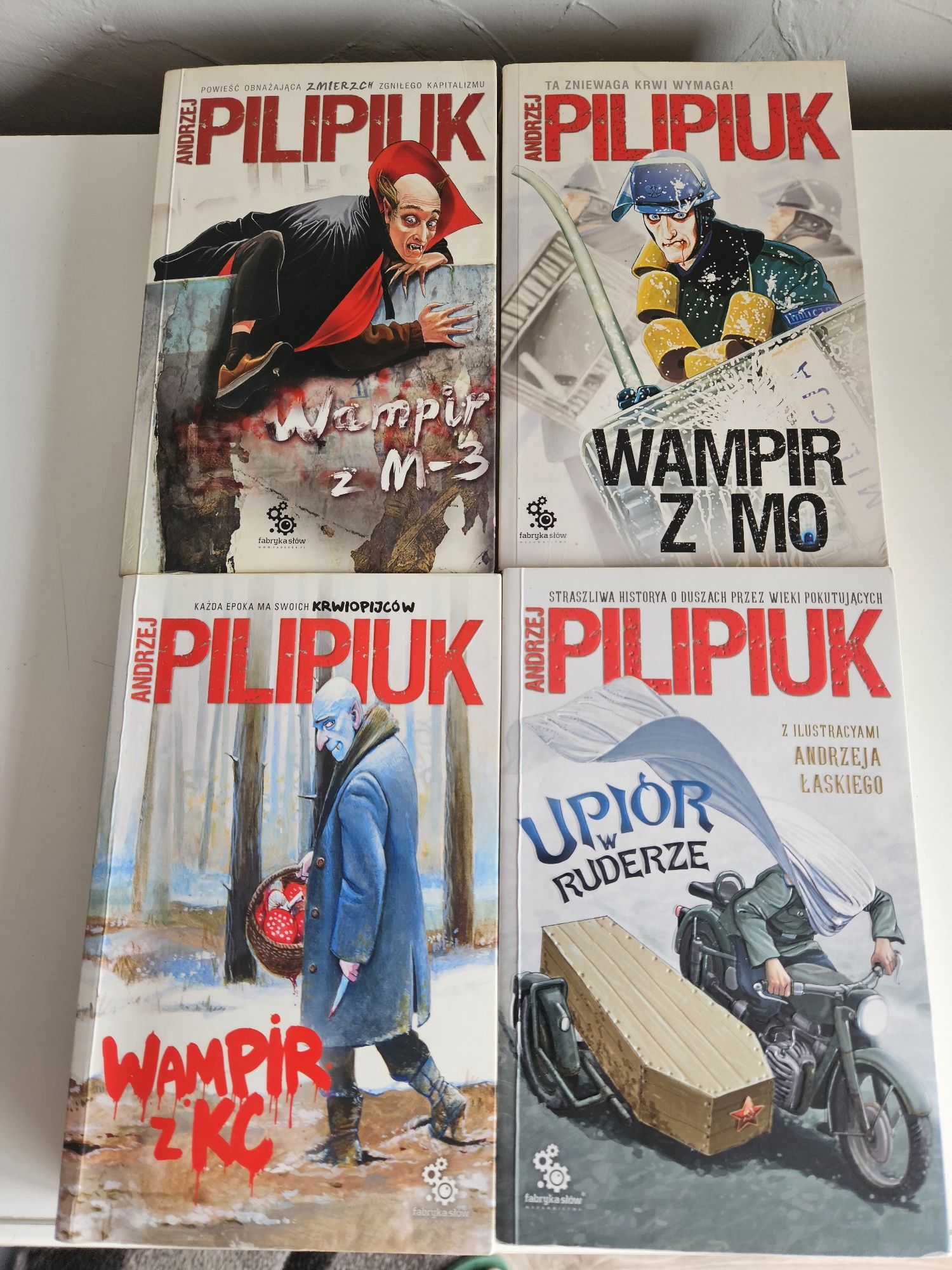 Andrzej Pilipiuk Wampir z M3 seria