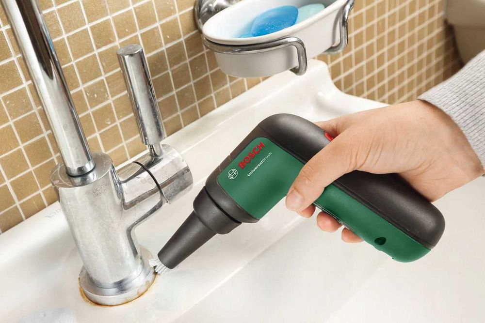 BOSCH - Uniwersalna Elektroniczna Szczotka Do Czyszczenia w Zestawie
