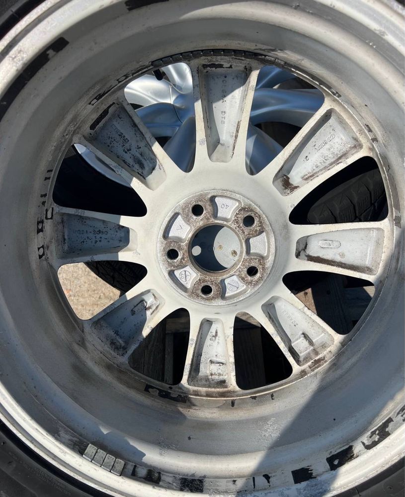 Диски б у R20/8J 5.114.3 с резиной 265/50R20  BRIDGESTONE BLIZAK