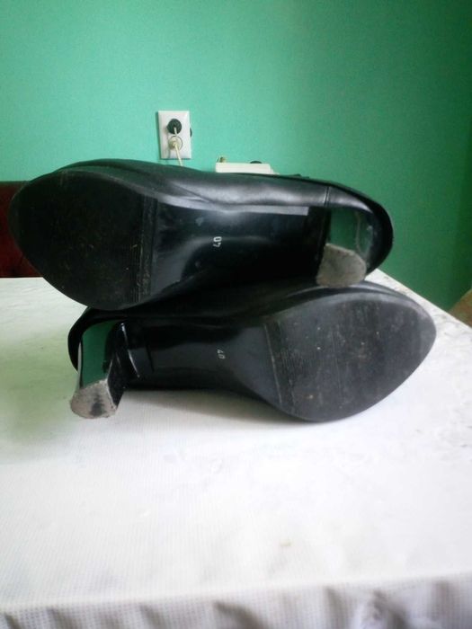 Сапоги жіночі в дуже файному стані.
