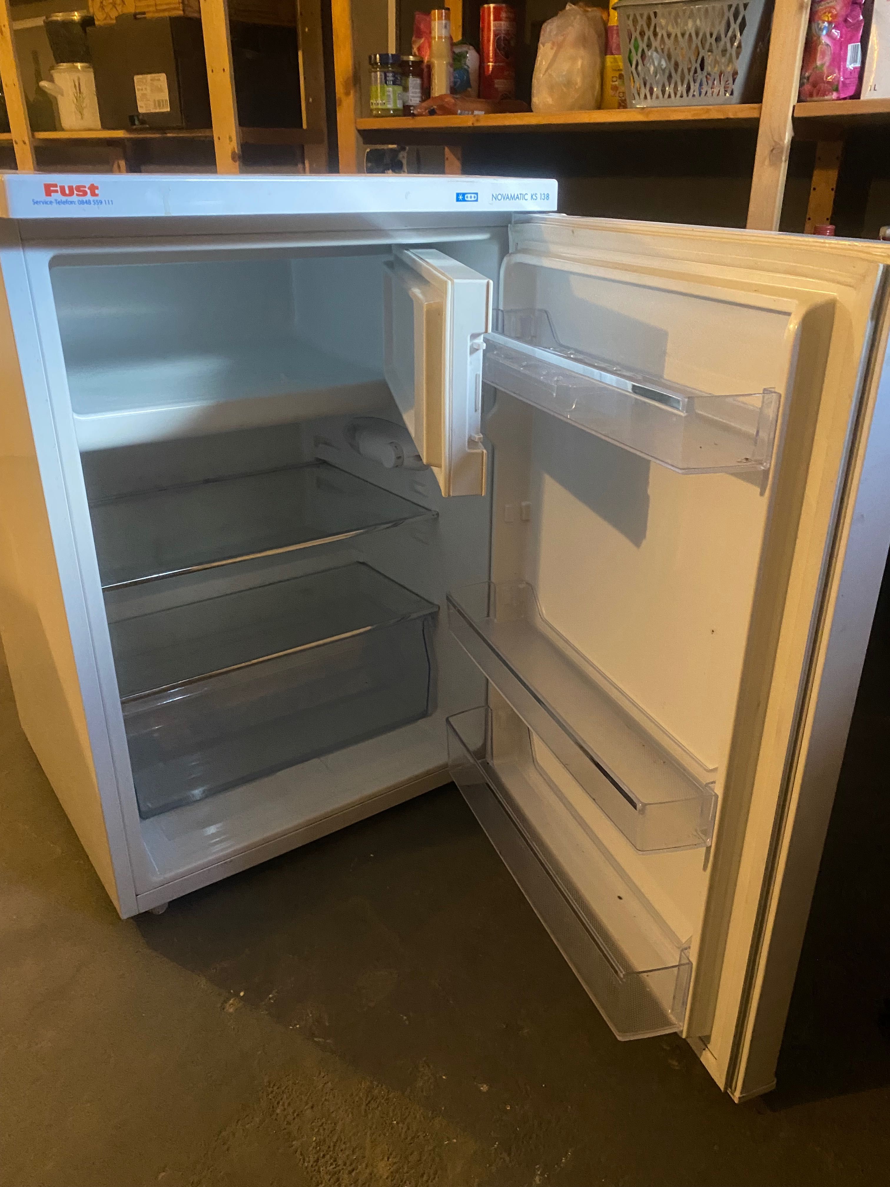 Lodówka Fust Novamatic KS 138 – 138L, sprawna