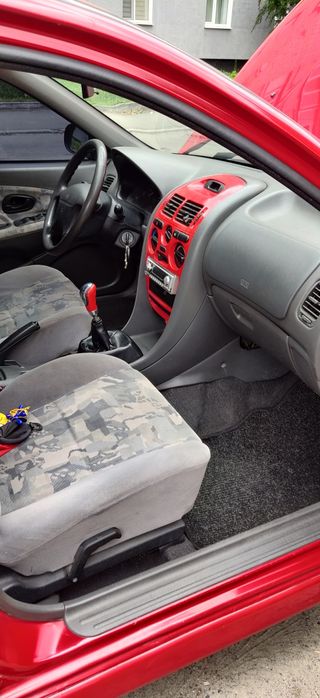 Mitsubishi Carisma 1.8

GDI