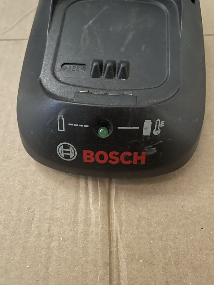 Ladowarka Bosch 10,8v-21,6v 17W