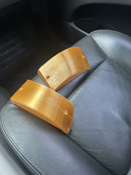 Продам скло поворотів audi 200