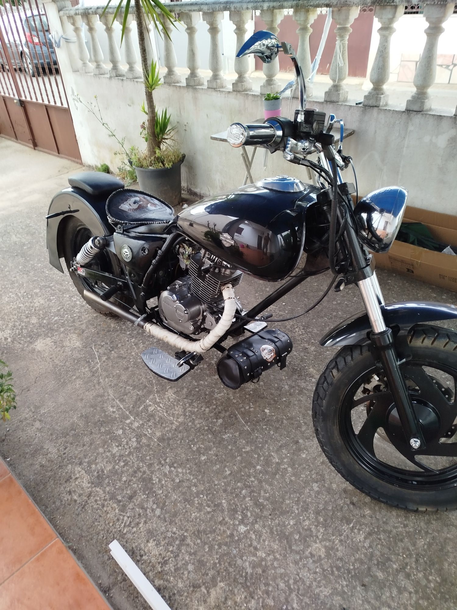 Chopper 125 costumizada