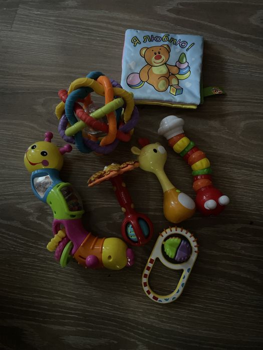 Пакет игрушек / погремушки / игрушки для малышей