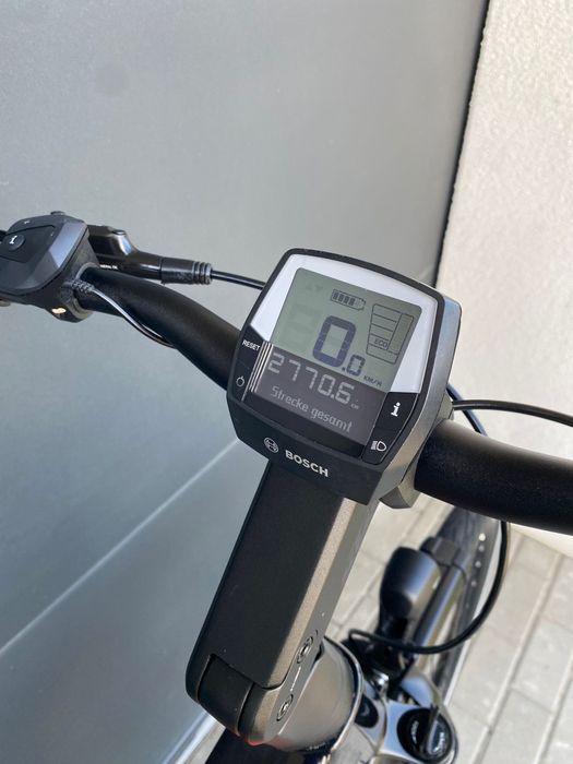 Rower elektryczny KTM Macina tour p510 na boschu Performance line 75n