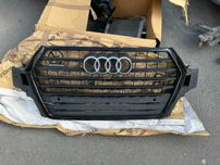 Решетка радиатора оригинал AUDI Q7 антихром