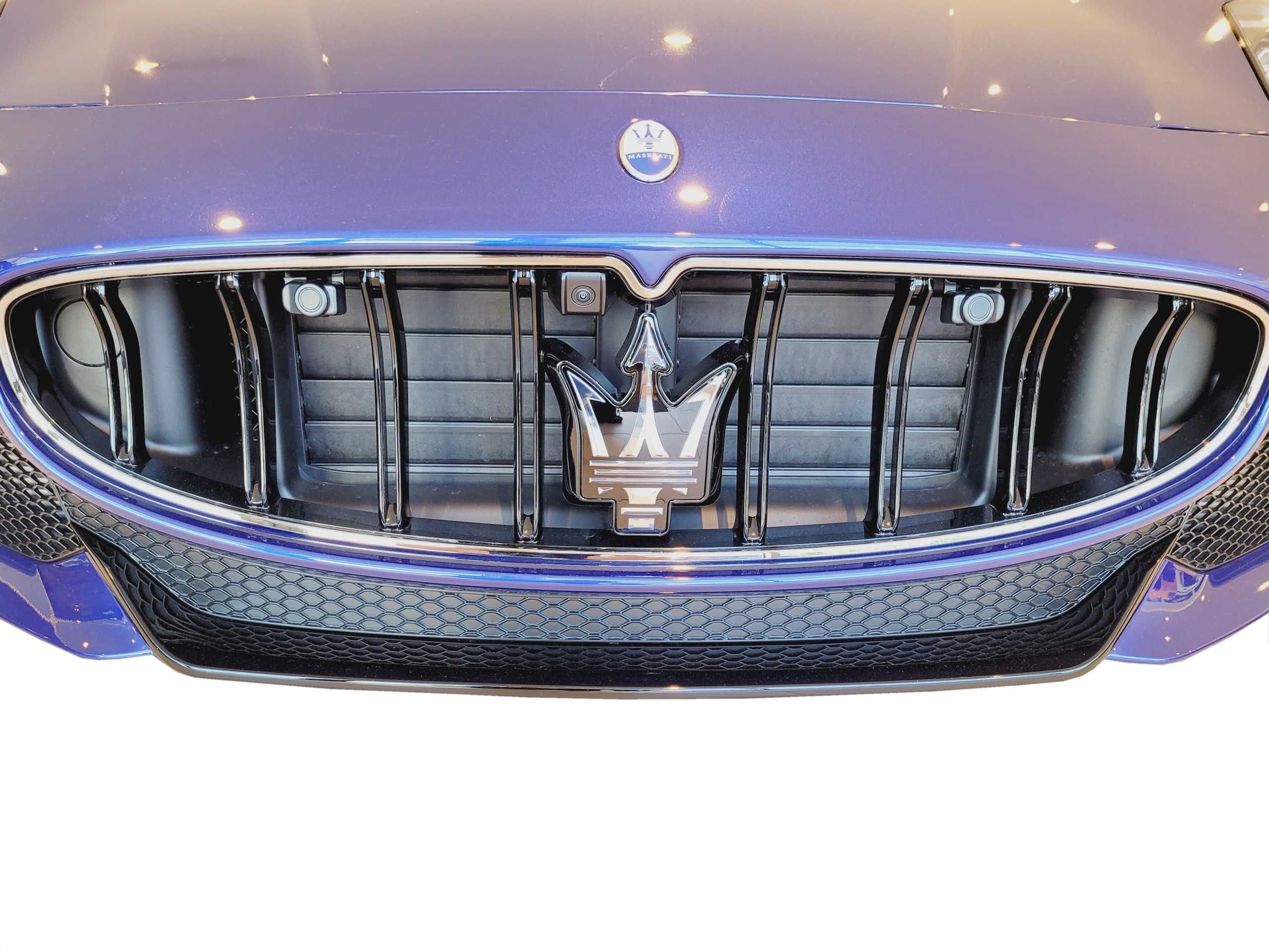 Maserati Granturismo 2023 TROFEO - GRILL atrapa zderzaka rama