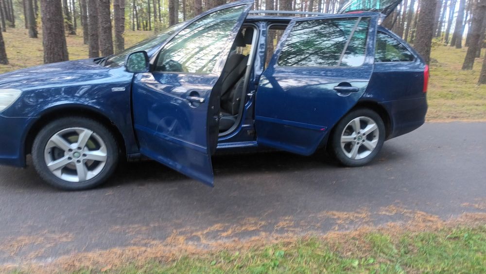 Продам економну шкоду в хорошому стані