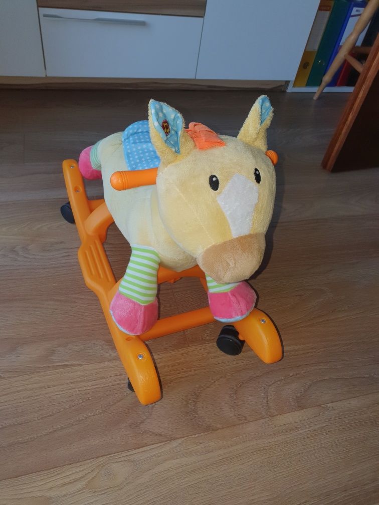 Koń na biegunach plus jeździk