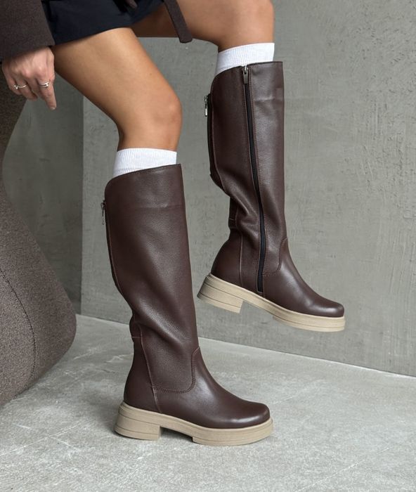 Женские зимние кожаные сапоги трубы