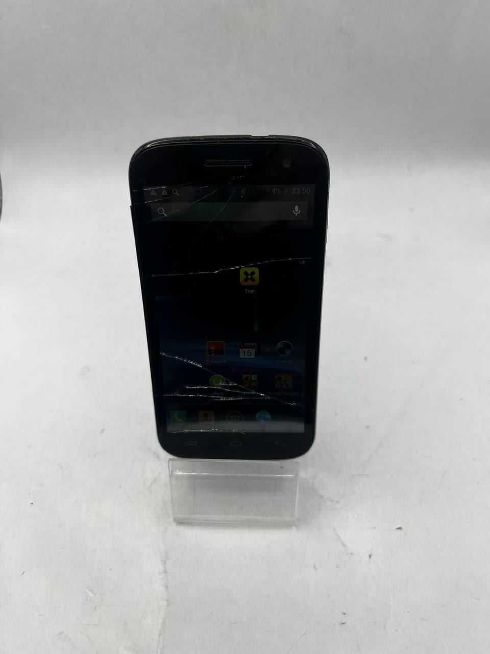 Смартфон FLY IQ451 Quattro