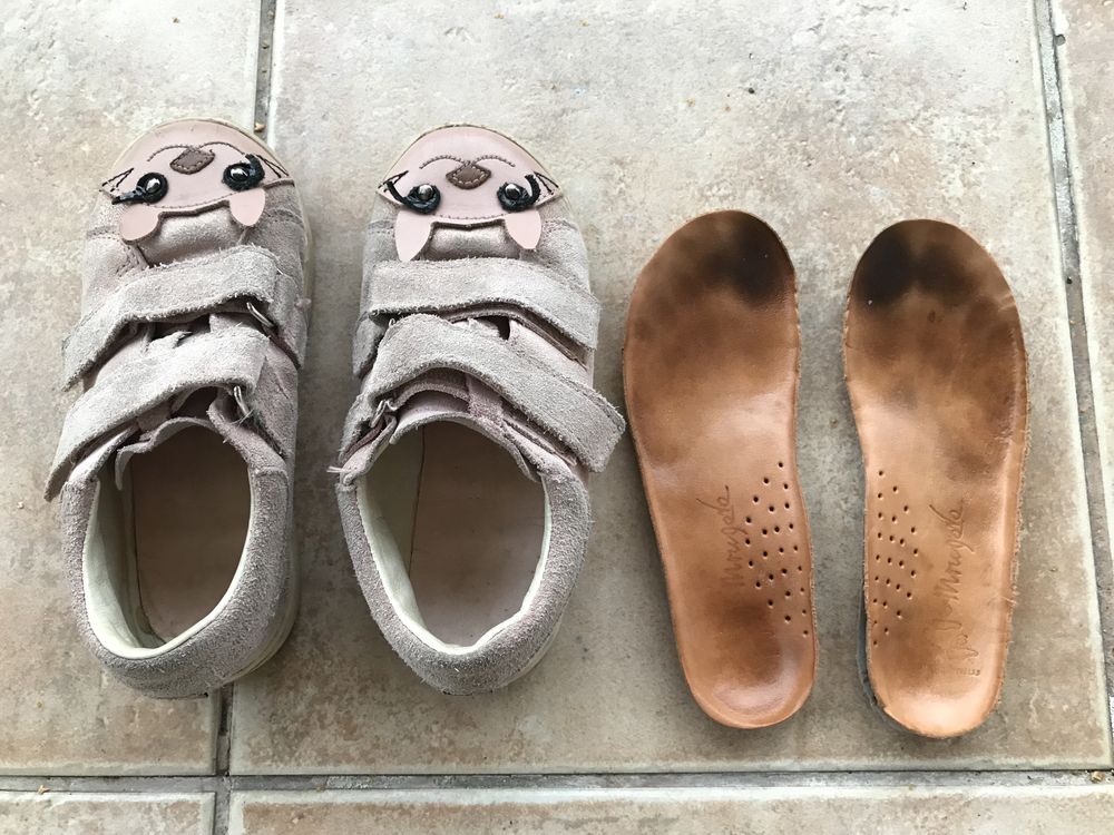 Buty dziewczęce Mrugała. Rozmiar 28