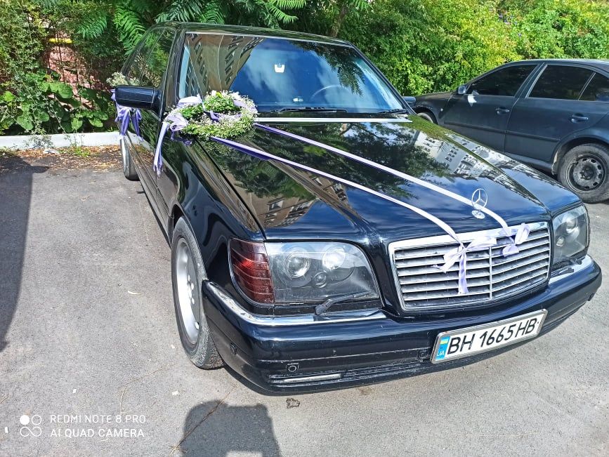 Весільний кортеж, Волга ГАЗ 21, MERCEDES-BENZ W140 (кабан)