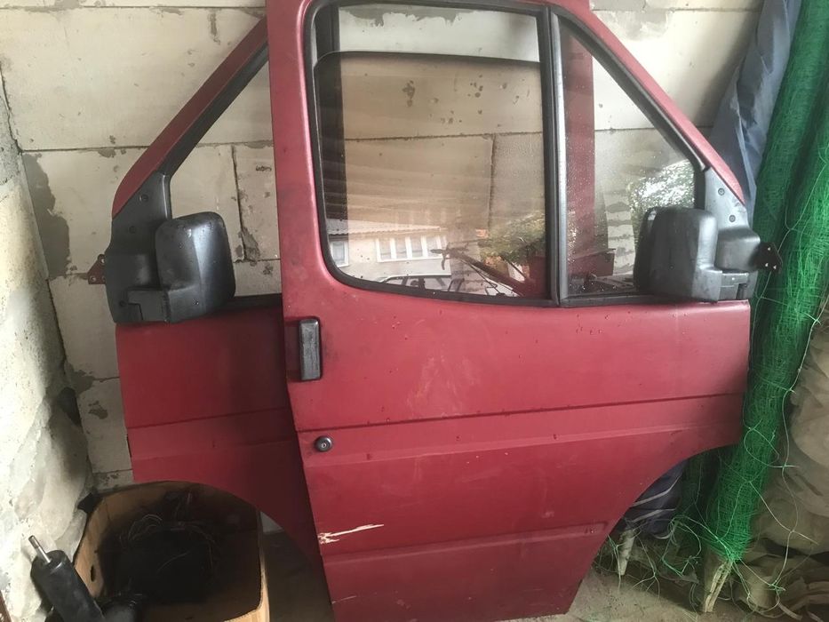 Продам двері форд транзит 2.5 дизель