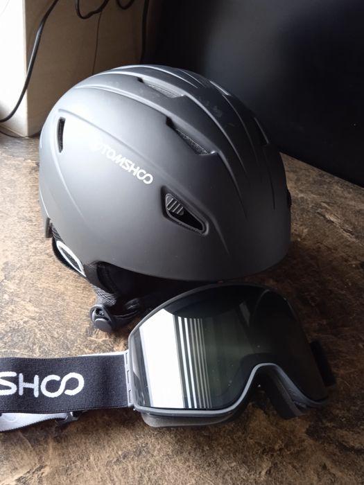 Kask , gogle narciarskie