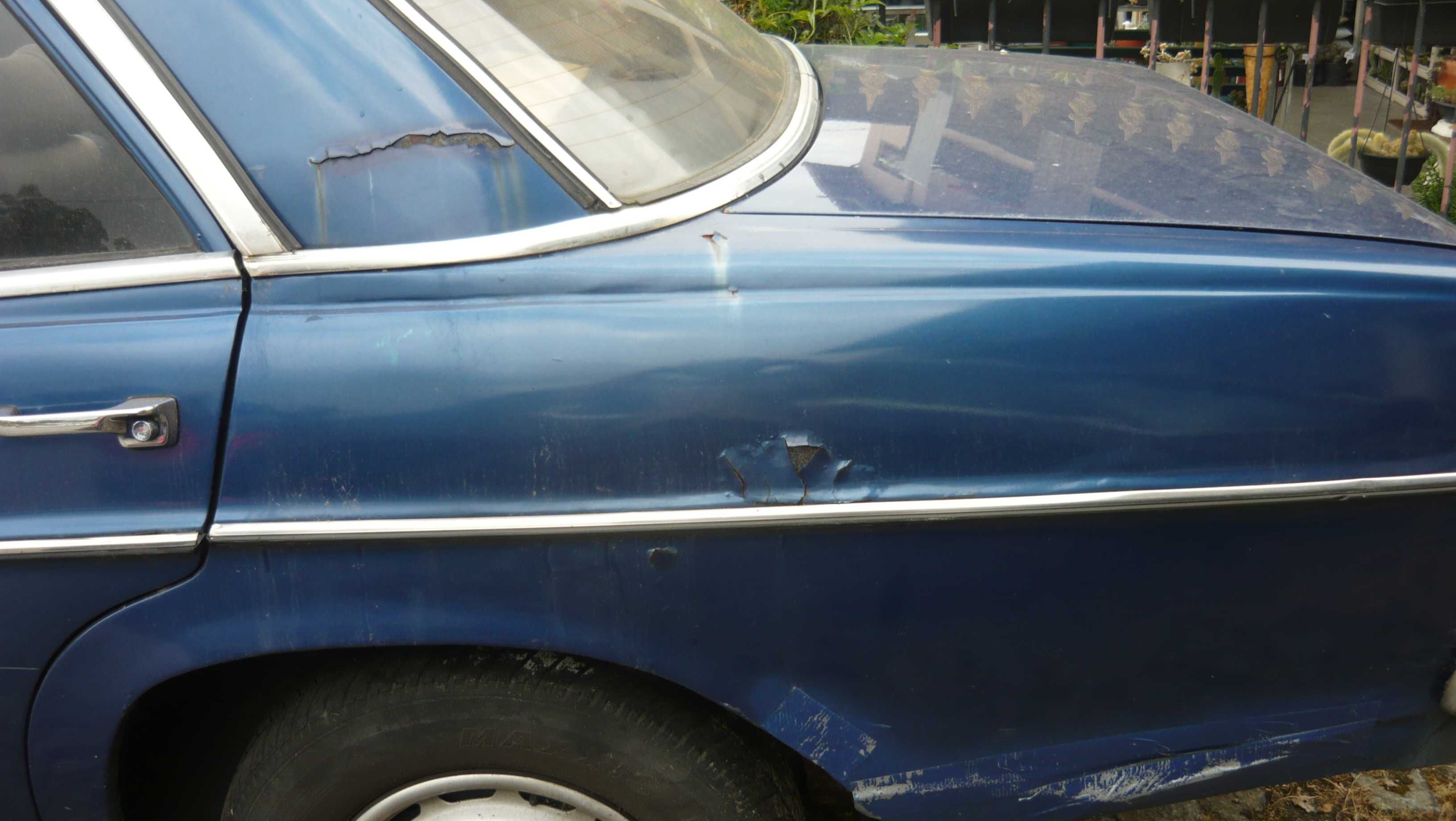Mercedes Benz  w115/8