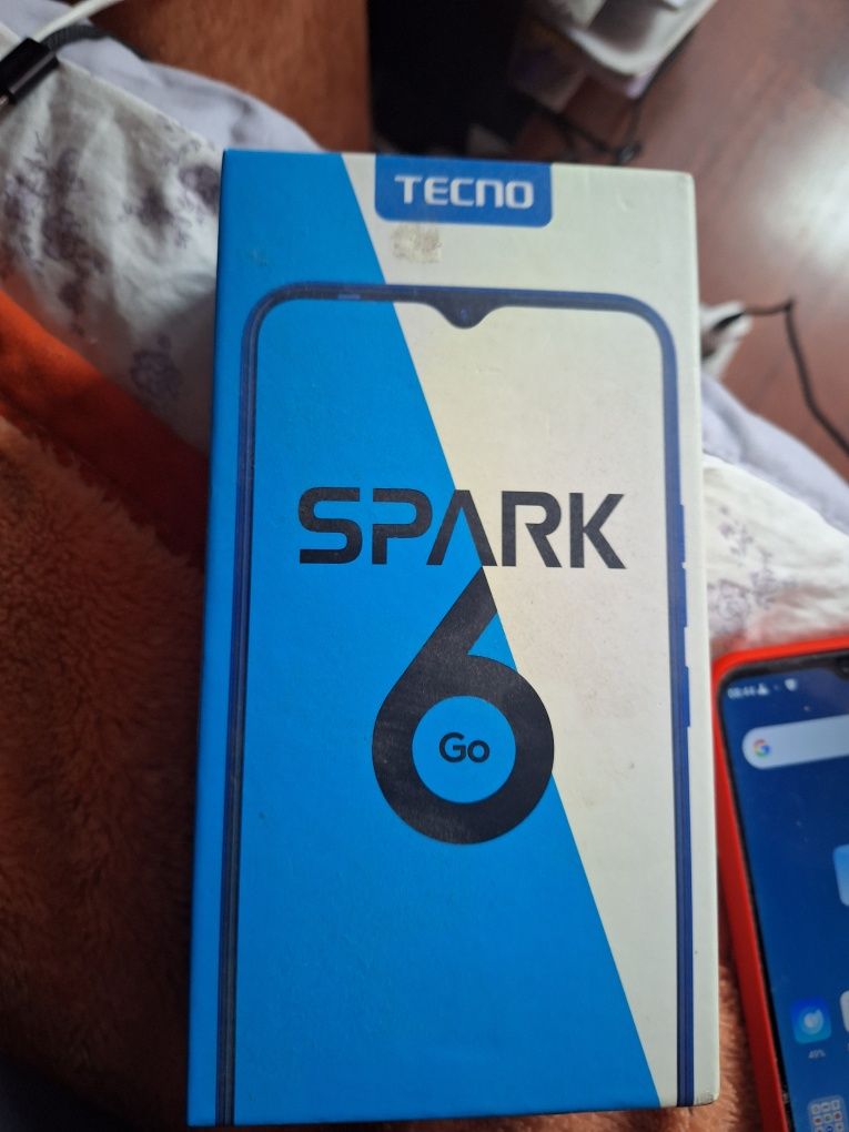 Продається телефон TECNO SPARK 6