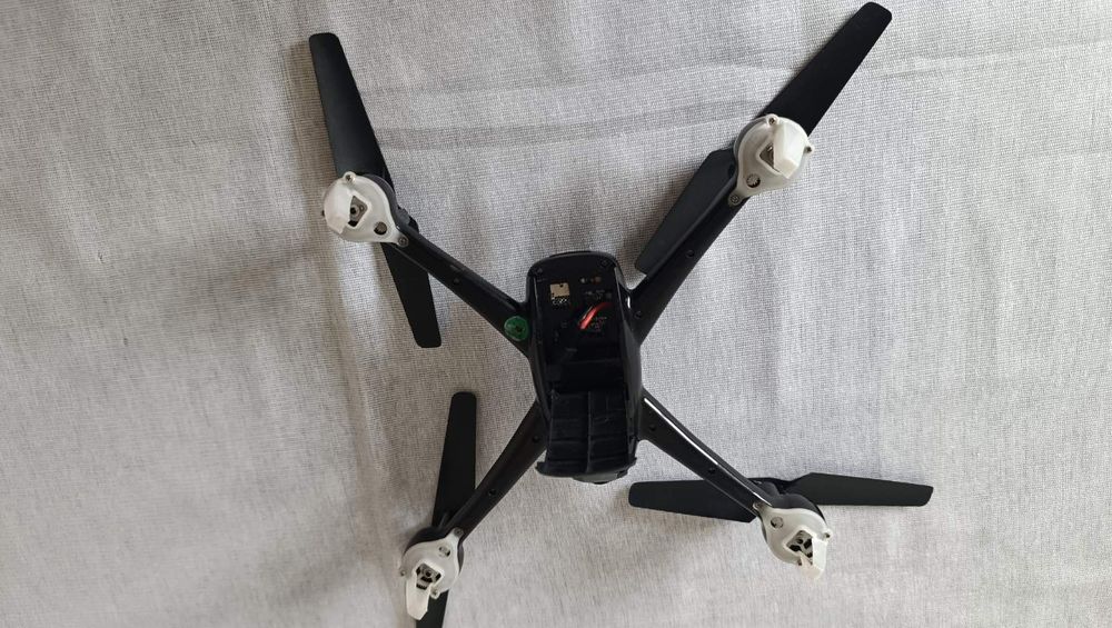 Квадрокоптер Petrel