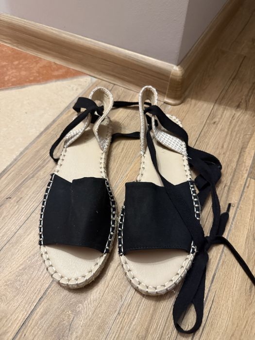 Nowe sandałki z sinsay