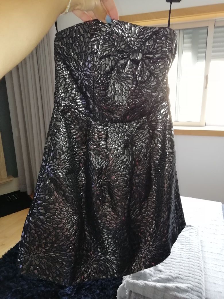 Vestido preto com brilho e bolero preto