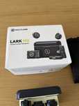 Hollyland Lark M2 Combo – Microfone Wireless p/ Câmera & Smartphone