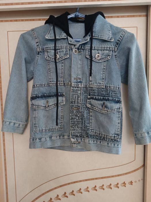 Куртка джинсова на дівчинку