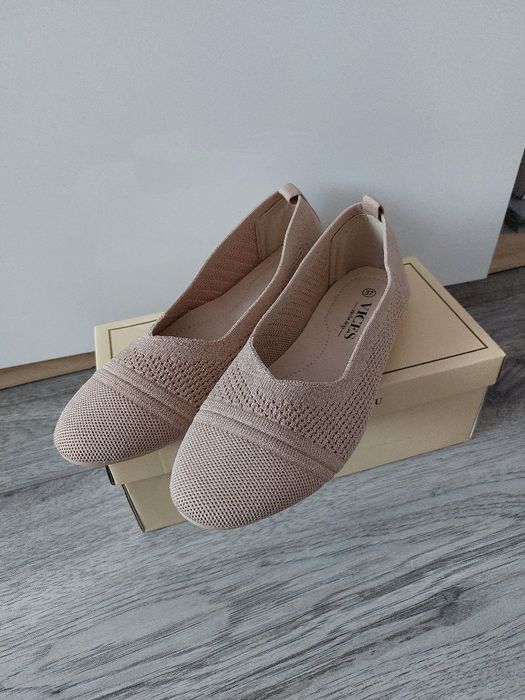 Ciemnobeżowe balerinki